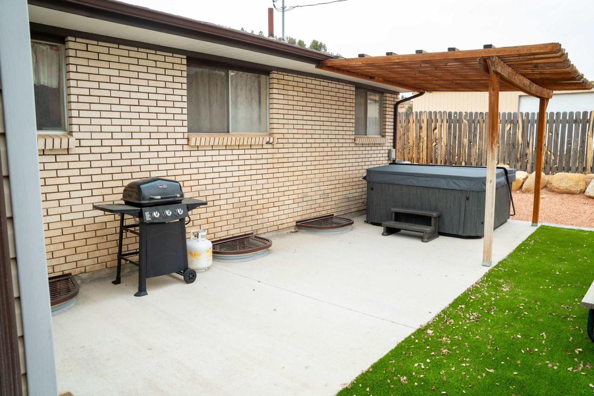 Private Hot Tub Less Than 30 Min To Zion National Park Orderville Exterior photo